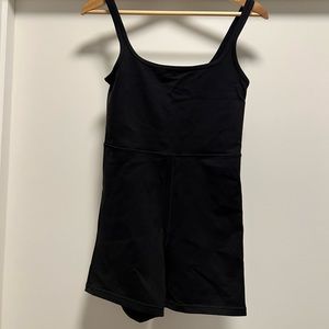 Aritzia (Wilfred) bodysuit with open back